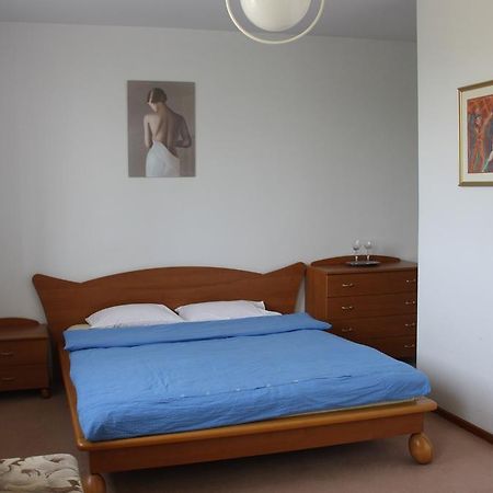 Dom Pod Czarnym Bocianem Apartment Tykocin Ruang foto